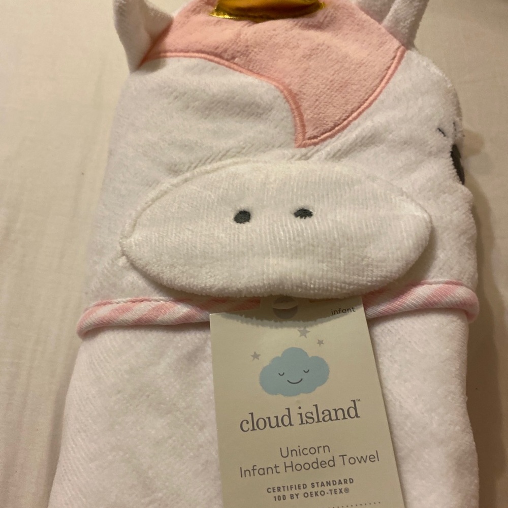 Baby Unicorn Hooded Towel - Cloud Island™ White.